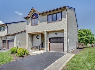 15 Fir Ct, Flemington, NJ 08822