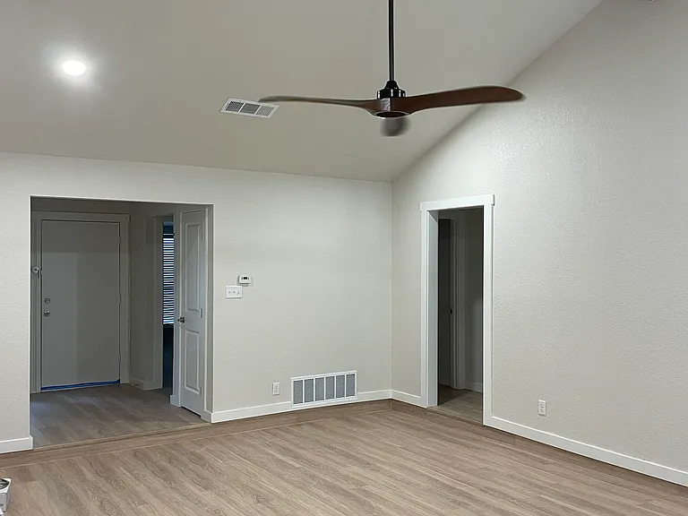 8021 Miles Dr — Photo 20