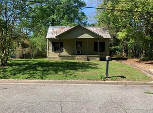 915 N Crawford St, Thomasville, GA 31792