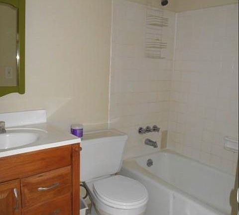 5th image of 261 Cape Shores Cir #18-D