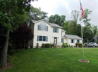 120 Estate Dr, East Stroudsburg, PA 18301