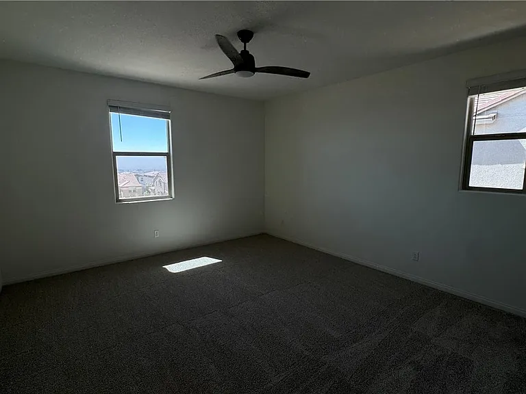 92 Hornbeck Ln — Photo 13