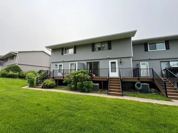 4348 Chatsworth Cir, Shoreview, MN 55126