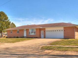 209 Quaker Rd, Heath, OH 43056