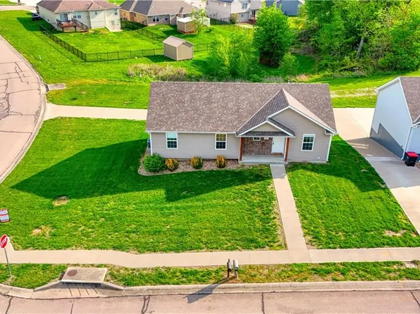 1221 Cherry St, Warrensburg, MO 64093