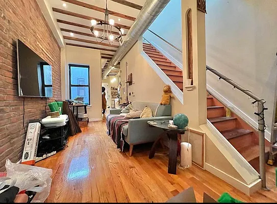 Rented by Doorway NYC, LLC | media 1