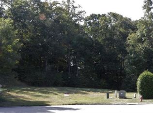10 Pear Grv, East Lyme, CT 06333