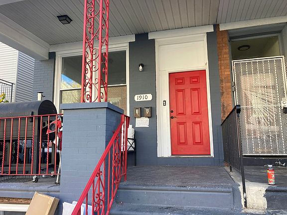 2nd image of 1910 W Berks St #1
