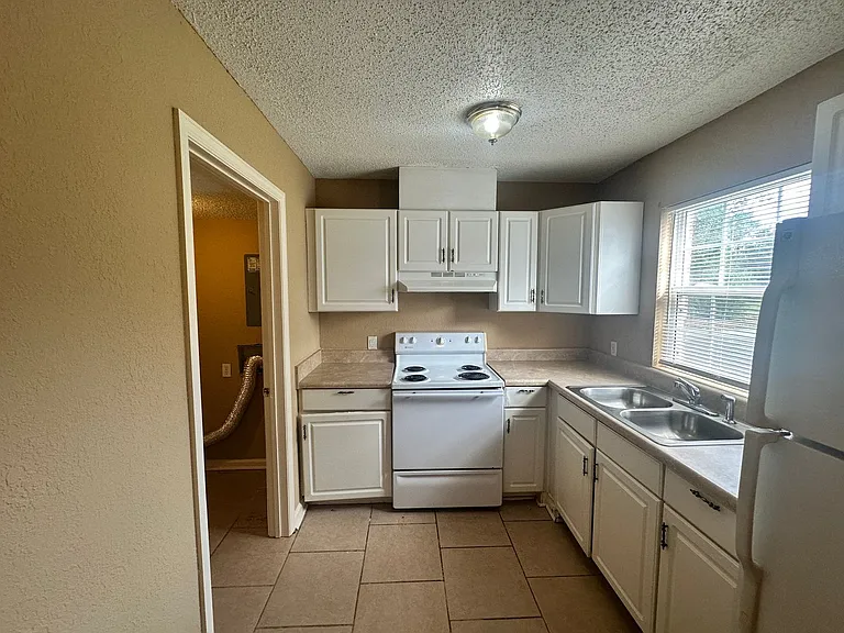 1305 Breckenridge Dr #9 — Photo 9