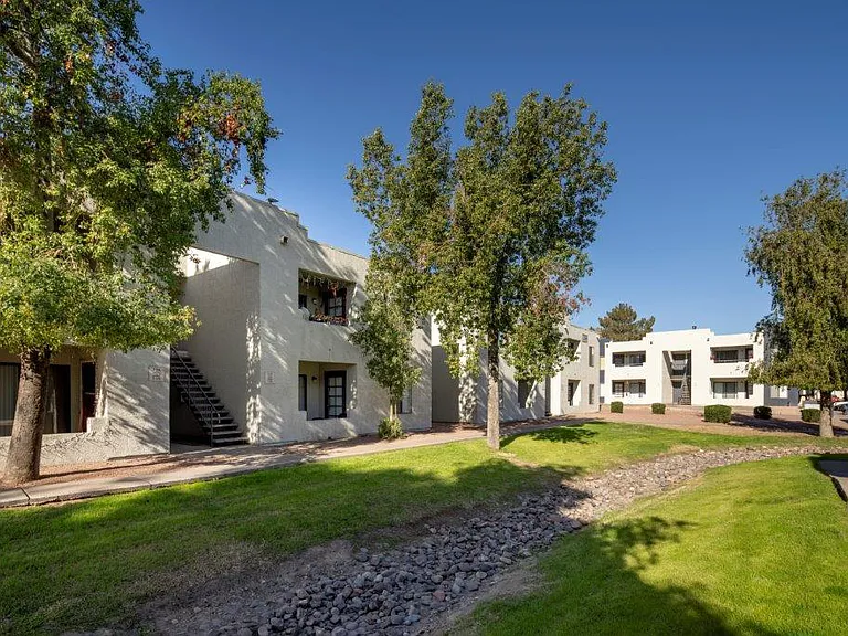 SunPointe Apartments — Photo 33