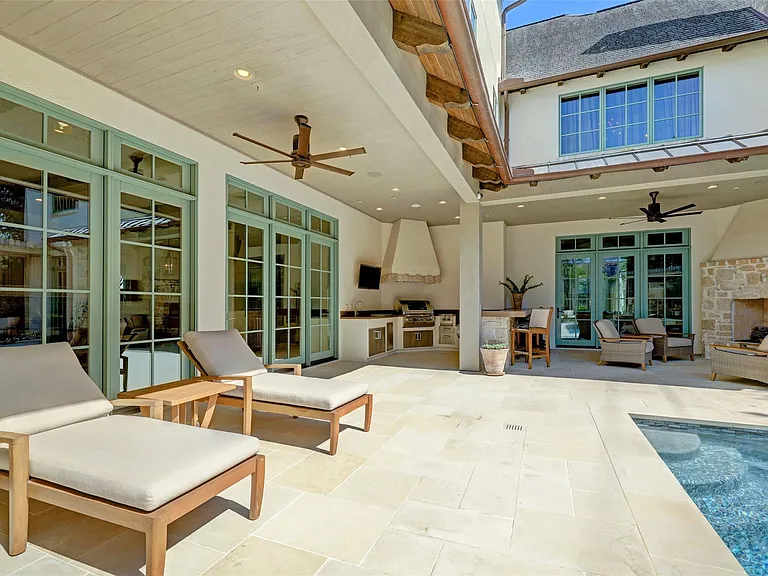 5610 Lynbrook Dr — Photo 45