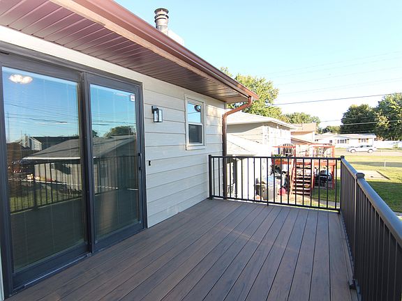 4th image of 3807 L Ave