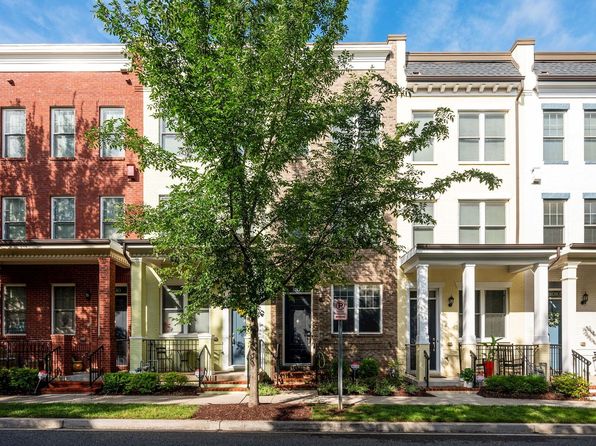 3104 Chancellors Way NE