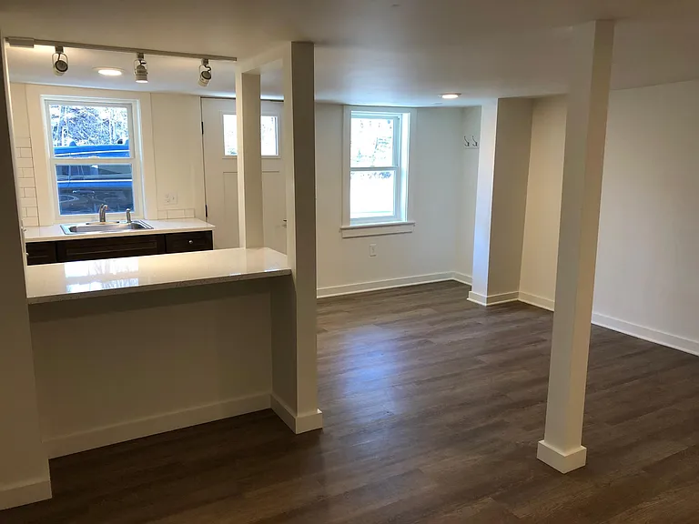 One Bedroom-kitchen/bfast bar/entry area