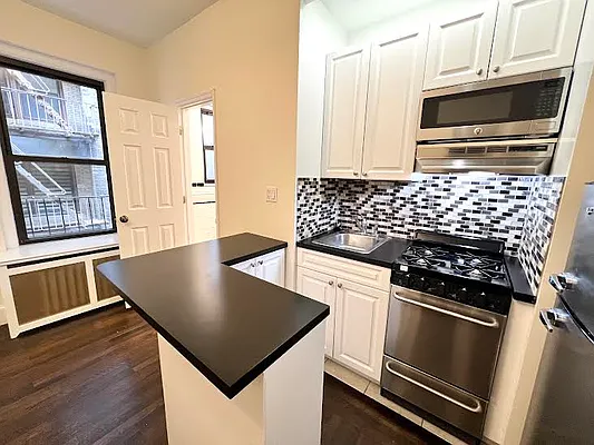 Rented by Oxford Property Group | media 3