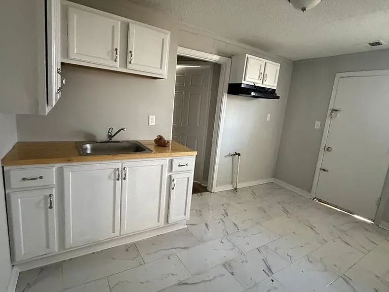 432 N Montgomery St #A — Photo 4