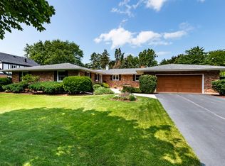 3 Golfview Pl, Dekalb, IL 60115