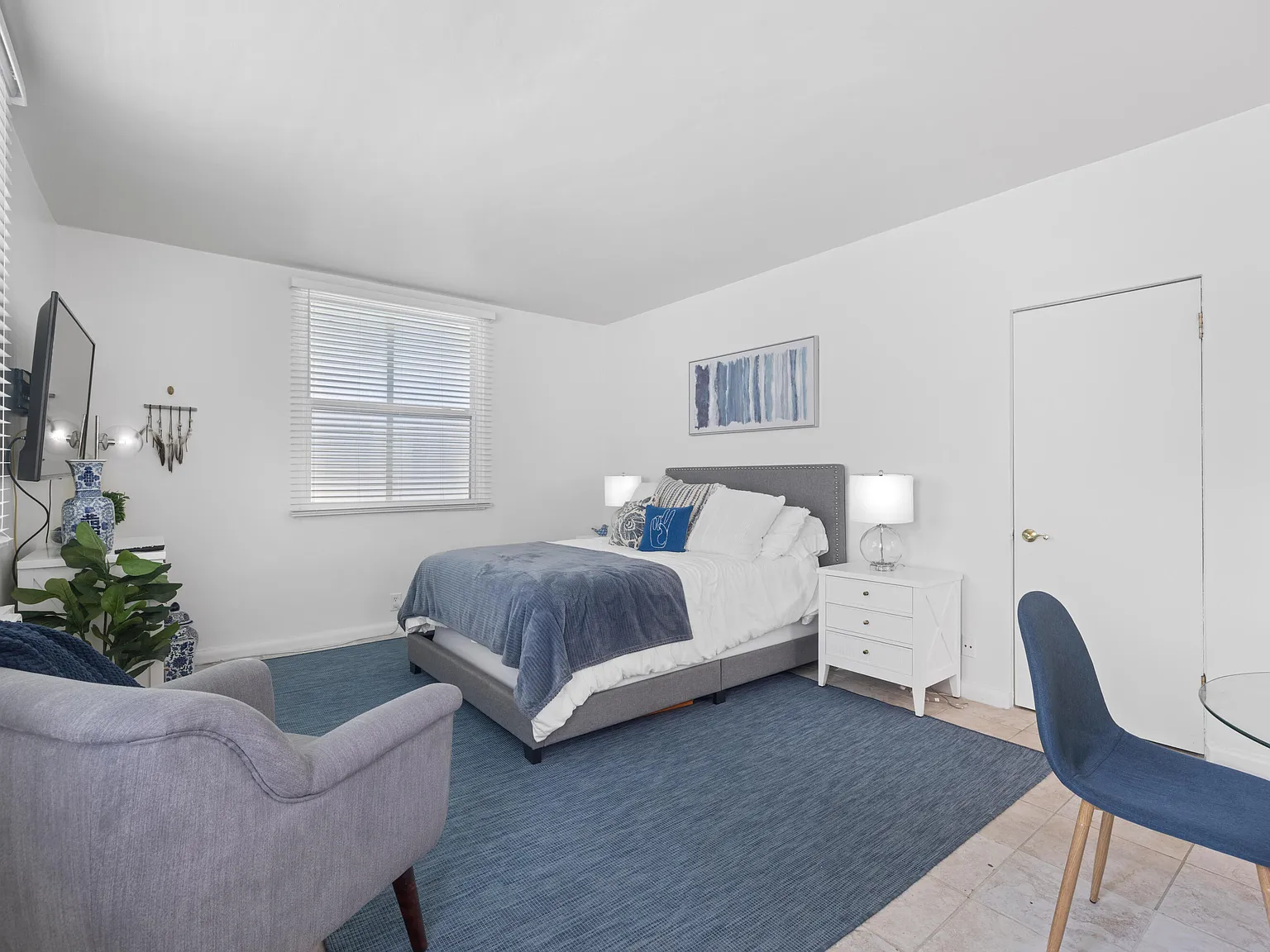 1 bed, 1.0 bath, 400 sqft, $3,350 — Photo 1