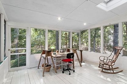 5th image of 10 Saddle Ln