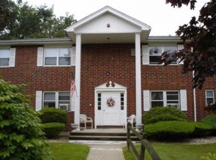 116 Litchfield Pines Dr APT D, Leominster, MA 01453