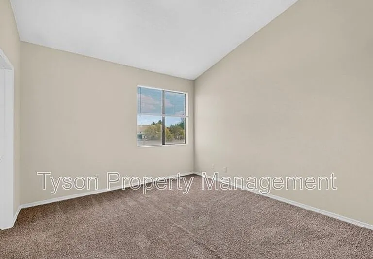 4209 Ridgeway Ct SE #D — Photo 12
