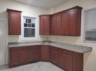 80 Ash St, Yonkers, NY 10701