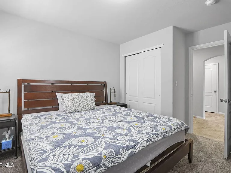 3917 Desert Dunes Dr — Photo 24