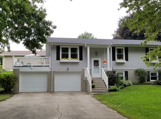 39 Meadow Ln, Prophetstown, IL 61277