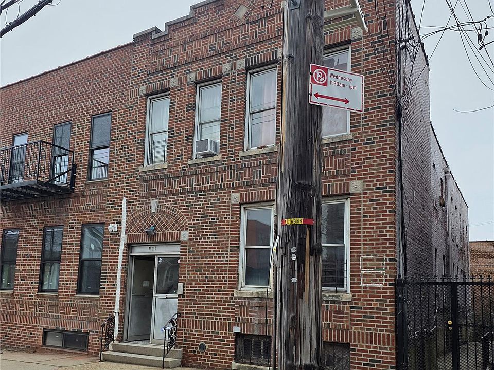 1st image of 805 Adee Avenue