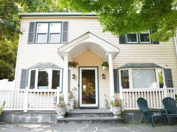 27 Johnston Street, Locust Valley, NY 11560
