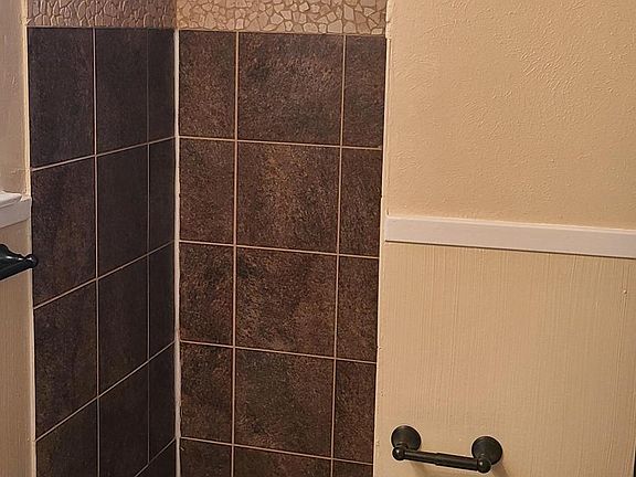5th image of 4036 Claymore Ln
