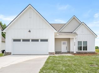 3305 Stonehorn Dr, Bell Buckle, TN 37020