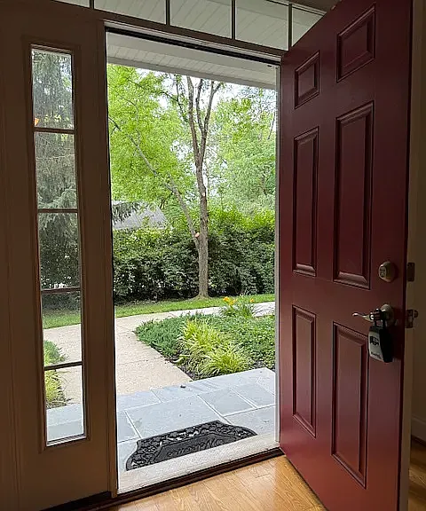 748 Moore Ave — Photo 3