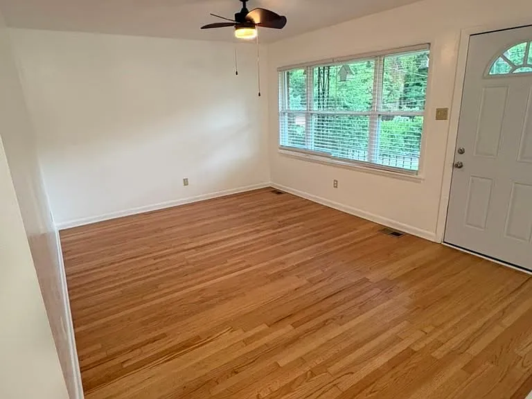 4418 Atlantic Ave — Photo 5