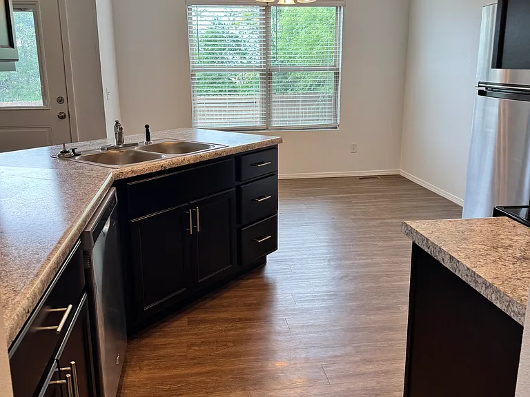 276 W Picardy St — Photo 21