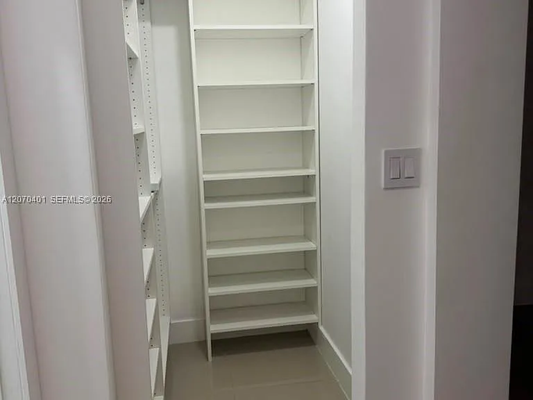 861 E 33rd St #1 — Photo 7