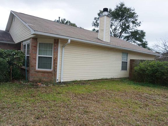 3rd image of 2941 Charter Oaks Ln