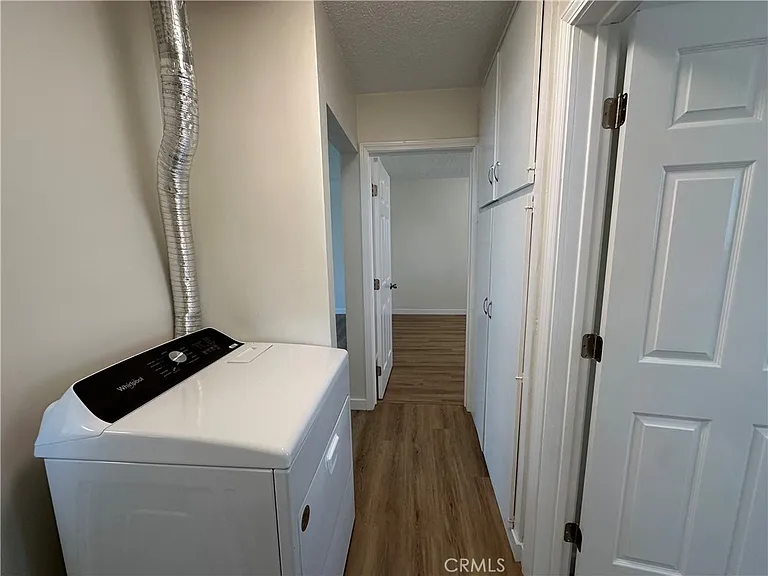 4754 Grace Ave — Photo 6