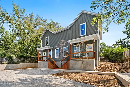 576 Willow Ave Photo 1