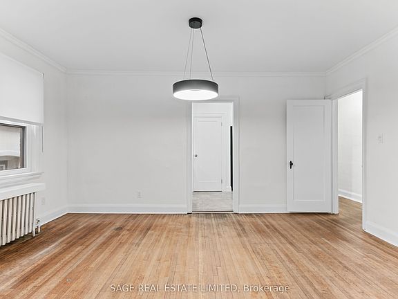 5th image of 121 Braemar Ave