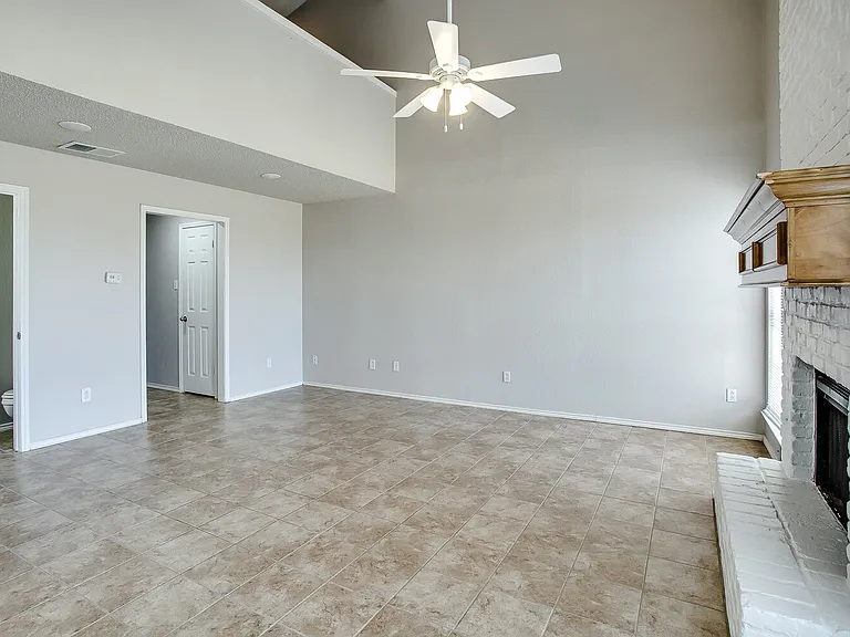 538 N Fulton Ave — Photo 4