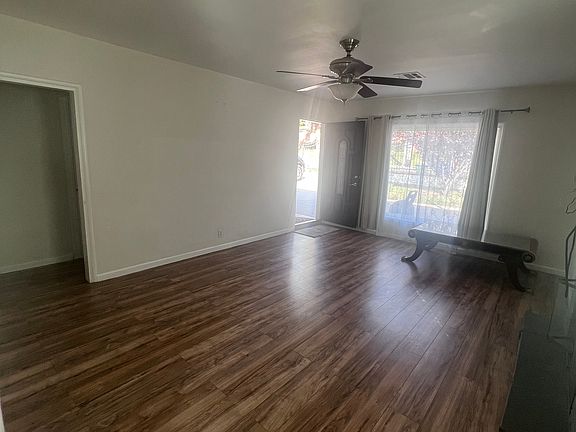 3rd image of 13027 Borden Ave