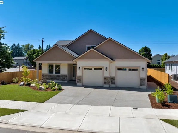 2125 NE Spitz Rd, Canby, OR 97013