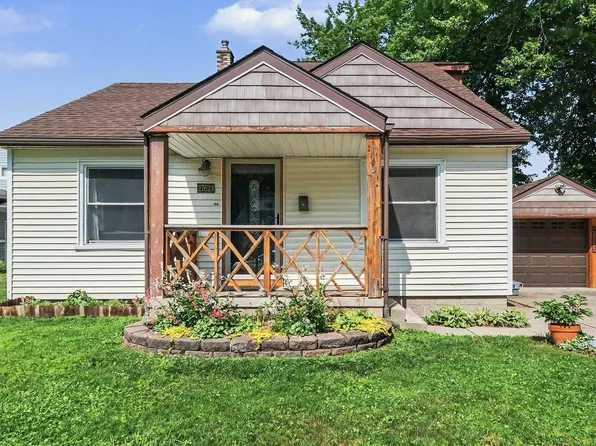27623 Brettonwoods St, Madison Heights, MI 48071