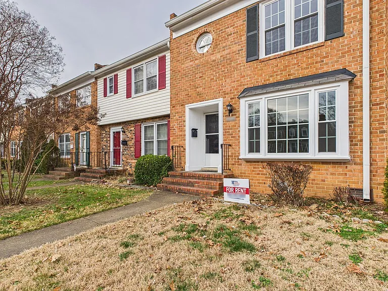 2222 Brightmoor Ct — Photo 2