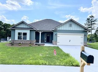 2234 Remington Dr, Commerce, GA 30529