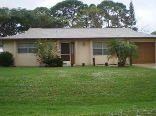 337 SE Crosspoint Dr, Port Saint Lucie, FL 34983