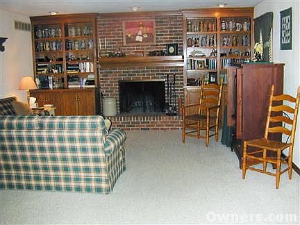 Familyroom fireplace
