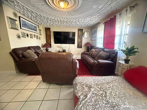4th image of 5836 Wiley Street