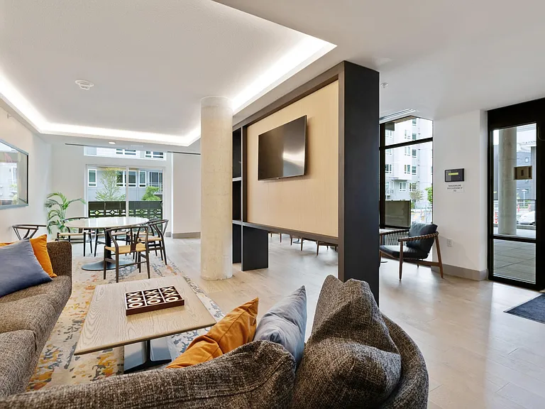 Nightingale Apartments — Photo 43